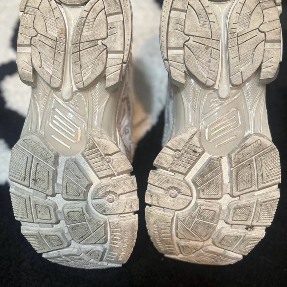 Balenciaga runners